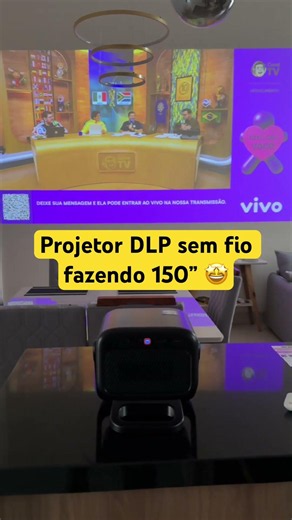 Projetor DLP selado sem fio fazendo 150” #telagigante #telagrande #cineemcasa #projetordlp #ac1095