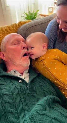 “Little giggles, endless happiness 🫶” #baby #youtubeshorts #funny #cute #babylaughs #cutebaby #papa