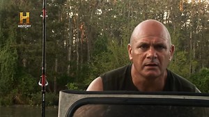 1.2M views · 10K reactions | Un cocodrilo de apróximadamente 450 kilogramos lucha por su vida, cuando los amos del pantano intentan atraparlo. Si eres fan de Amos del Pantano, mira los episodios completos en https://latam.historyplay.tv/ o descárgate la app en tu móvil. | HISTORY | Facebook