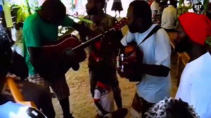 Vanuatu Muzzik 🇻🇺 Old Stringband Song ‼️ ULUVEOU TOUR (South Malekula) Sautanowia_LSB DL: ⤵️⤵️⤵️ https://www.mediafire.com/file/rpy55nzsdym2kk6/Uluveou tour_-_Sautanowia_LSB[RST VIBE-2K25].mp3/file _____________🎧🎧 | Kitz Keedee Jozz