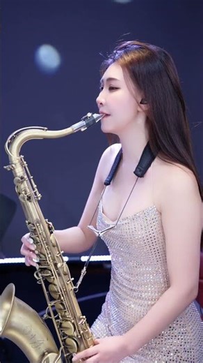 媛宝萨克斯高燃即兴发挥节奏切换丝滑流畅每一个高音都让人惊艳 #SaxFreestyle #萨克斯独奏 #音乐表达 #演奏视频 #YouTubeShorts