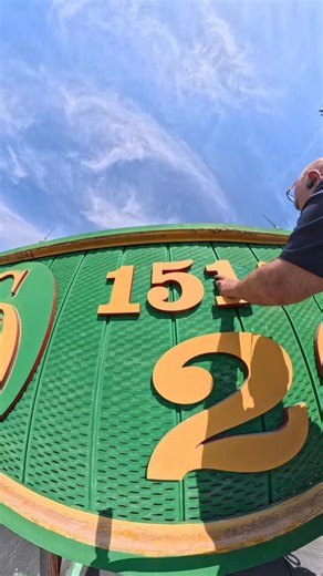 31 days till the 152nd @KentuckyDerby ✨🤩