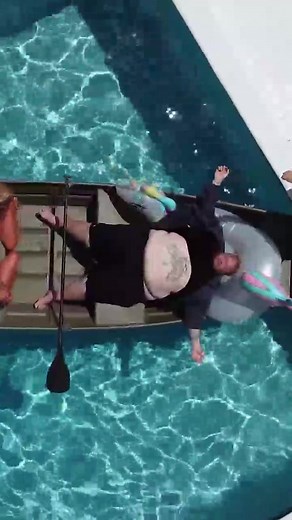 This clip is legendary - LOL / letting the belly hang