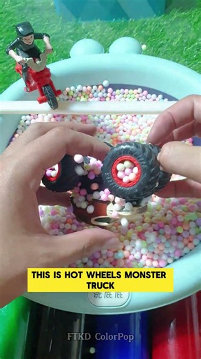 Finding Toys Hot Wheels Monster Truck in Colorful Balls