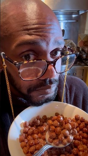 unbox and munch - cocoa puffs chocolate cereal (sped up)
