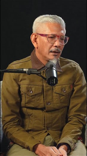 Bersama ZRA | The Voice of Hind Rajab Filem The Voice of Hind Rajab berkait rapat dengan realiti yang sedang berlaku di Palestin. Tentang nyawa, suara yang cuba diselamatkan, dan kisah sebenar yang menyentuh hati ramai di seluruh dunia. Ia bukan sekadar filem, tapi peringatan tentang apa yang sedang dialami rakyat Palestin setiap hari. ZRA kongsikan cerita dengan lebih mendalam, dari konteks sebenar kisah Hind Rajab sehinggalah kenapa kisah ini penting untuk kita dengar dan fahami. 📺 Vdeo penuh