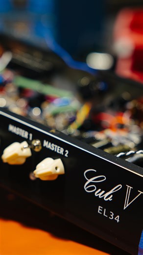 There’s something about dialing in the perfect edge of breakup tone with a great sounding guitar (like the @andersonguitarworks T Icon in this video!) With the Cub V, once you’ve dialed that tone in, you can add additional thickness to your sound with the Depth selector which is great if you’re switching from a single coil guitar to a humbucker without impacting the overall tone you just dialed in Each Cub V is handmade and handwired in Costa Mesa, California. | Bad Cat Amplifiers