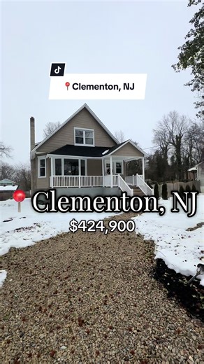 97 Erial Rd. Clementon, NJ 5 bed 3.5 bath 3,310 SqFt Listing Price: $424,900 Listing Agent: Danielle Tyson Redfin Marketing Agent: Maria Robles Interested in this home? Comment Info for more details and follow along for more homes just like this! #southjerseyhomesforsale #housetour #clementonnj #njrealestate #realestateagent