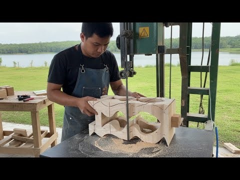 Building an Amazing Flower-Shaped Wood & Epoxy Art Table