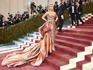 PHOTOS: Met Gala Celebrates Gilded Glamour Of American Fashion