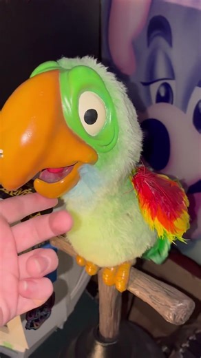 Up Close and Personal with a RARE Studio C Bird Animatronic #nostalgia #animatronics #chuckecheese