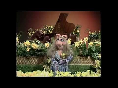 A Muppet Moment - 'The Daffodils' clip . Walt Disney Home Video - 1993 UK VHS Promo