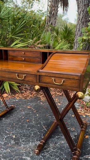 Vintage campaign roll top desk 🤎✨ Beautiful condition with copper-toned legs & smooth gliding drawers — such a stunning statement piece. #vintagefurniture #antiquefinds #vintagedecor #campaignfurniture #rolltopdesk #vintagehome #antiquestyle #homedecor #interiordesign #furnitureflip #timelessdecor #safetyharborfl | The Southern Manor