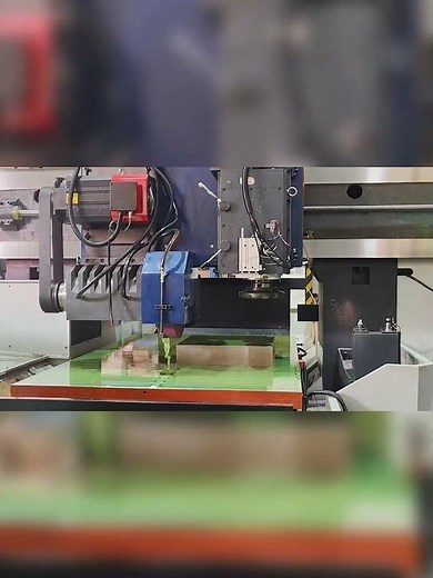 Gantry milling machine vs. integrated milling and grinding machine
