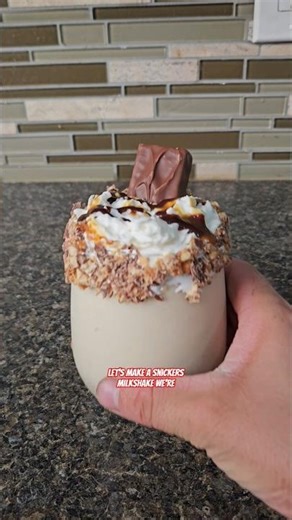 Snickers Milkshake! #milkshake #snickers #recipe #sweets