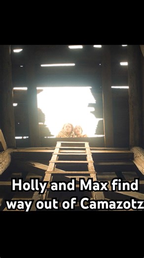 Holly and Max find way out of Camazotz#shorts #shortvideo #series #fouryou #strangerthings