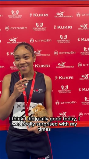 Honor Oteng, who won the 60m yesterday, added the U15 200m gold in 24.22 today and goes to second on the UK indoor all-time rankings for the age group! 👏 She spoke to England para athlete and Tokyo Paralympic champion @thomasyoungt38 afterwards 🏅 | England Athletics