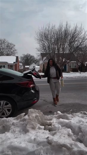 Make sure you show up everyday, for no one but YOURSELF, For your dream, For your legacy.! Everyday will look different but as long as you are showing up, sticking to the plan and the strategy. You will win ✨🙌🏾📸 | Creatv Studios