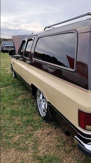 1986 Chevy Suburban C10 Custom Deluxe