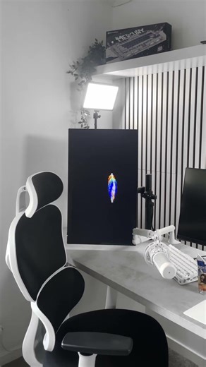 Capri sun😛 #desksetup #pc #gamingsetup #gaming #viral #like #likeandsubscribe #gamingdesk