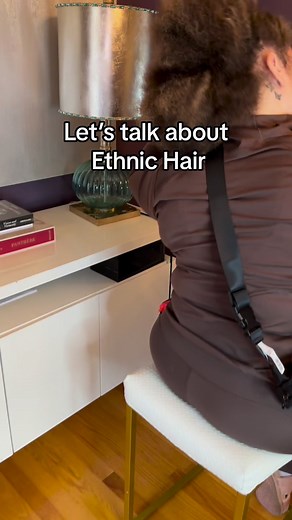 The terms "Caucasian hair" and "ethnic hair" are often used to describe different hair types based on racial backgrounds. However, it's important to note that these terms are generalizations and may not fully capture the diversity within each racial or ethnic group.Caucasian hair is typically described as straight to wavy and ranges in texture from fine to coarse. It is generally characterized by round or oval-shaped follicles. This type of hair often produces lower levels of melanin, resulting 