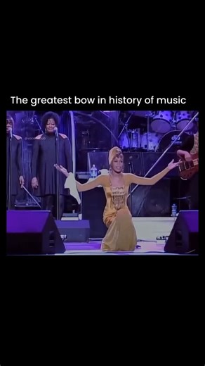 Vocalist Hub on Instagram: "Whitney Houston’s journey in music is one of extraordinary, Emerging in the mid-1980s with a voice rooted in gospel and elevated through pop and soul, she rose swiftly to global stardom, delivering timeless songs such as I Will Always Love You, Greatest Love of All, How Will I Know, I Wanna Dance with Somebody (Who Loves Me), and Saving All My Love for You, each showcasing her unmatched vocal control, emotional depth, and universal appeal. Across decades, Whitney brok