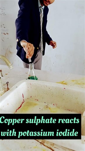 Copper Sulfate + KI: The EXPLOSIVE Color Change You Won't Believe! #shorts #science #shortsfeed