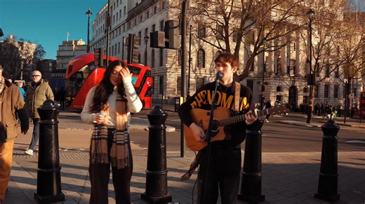 London Did NOT Expect This at the Christmas Market | Idina Menzel - Baby It's Cold Outside #streetperformer #atticusblue #busking #london #christmassong #babyitscoldoutside #idinamenzel #michaelbuble | Atticus Blue