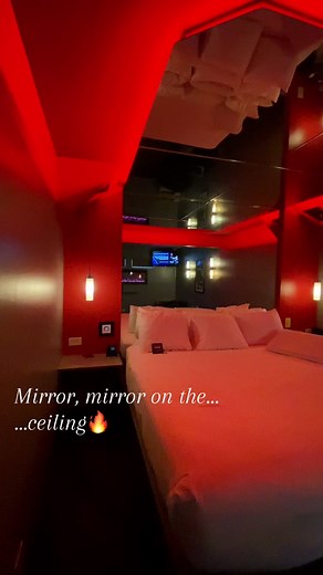 Mirror, Mirror On The … Ceiling 🔥 #prestigeclubescapes #chicagohotel #hotelroom #adultsonlyhotel #romantic #couples #datenight #chicagostaycation #thingstodochicago #showergoals #couplesonly #adultsonlyhotel #chicagocouples #datenight