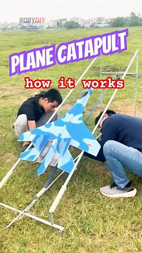 DIY RC Plane Lifts Off Without a Runway