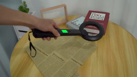 Metal Detector, Portable High Sensitivity Metal Detector with Audible and Vibration Alerts, 360° Scanning Handheld Metal Detector, Ip54 Waterproof Metal Treasure Finder for Metal Objects