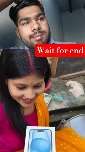 iPhone ka gift dekh ke shock lag gaya 🤣😂#funny🤣📷#comedy#shortvideo#viralvideo#duet