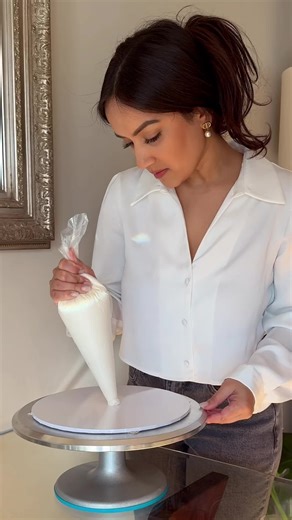 Avoid Purple Buttercream Disaster: Cake Decorating Tips