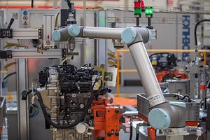 UR10 Cobots Optimize the Assembly Line at Ford Romania