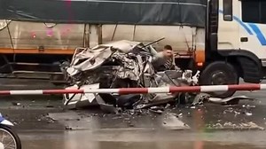 10 lessons learned from a driver surviving a crumpled car accident - VnExpress International