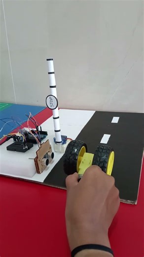 Smart toll gate using Arduino Uno🤩 #arduino #robot #robotics #arduinoproject #arduinorobot #robotis