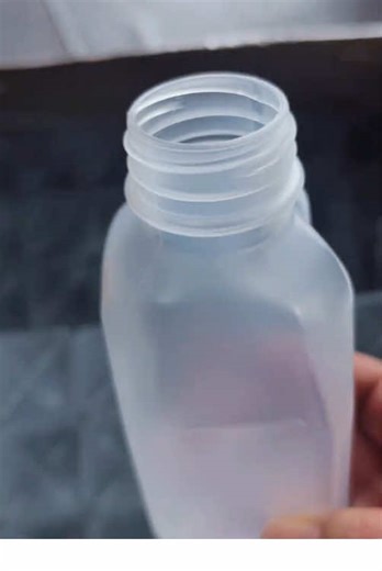 If you need blow molding machine and cutting machine,pls contact me #blowmoldingmachinemanufacturer #blowingmachinefactory #blowmouldingmachine #fyp #foryoupage