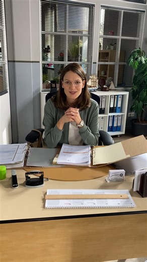 Dürfen wir vorstellen: die neue Urlaubsvertretung für Kommissar Hansen - Julia Beck 😍 ab Dienstag spielt Michaela Weingartner die Rolle der neuen Kommissarin an Stadler's Seite 😎 Ein herzliches WIllkommen in Rosenheim 🧡 👮 Video Bavaria Fiction | Die Rosenheim-Cops