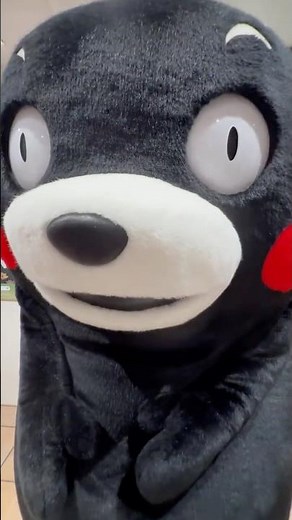 シャキーン‼️しまくるくまモン🤣近い近い🤣 #くまモン #熊本熊 #kumamon #ゆるキャラ #福岡三越 #シャキーン #福岡モン活