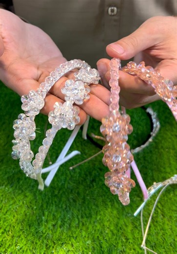 New design hairband Available in shoukat cosmetics and jewellery’s Peshawar ##foryoupagе##shoukatjewellery##peshawer##hairband##jewellery