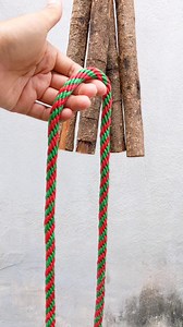 745K views · 10K reactions | A great bundle of wood knots. #knottutorials #knotsforclimbing #constrictorknot #masterKnot #reels #knots #pilehitch #Bowline #stringline #ropecoilingknot | Weekofknots | Facebook