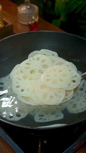 Kamal Kakdi Stir-fry: The Easiest & Most Delicious Lotus Stem Recipe!