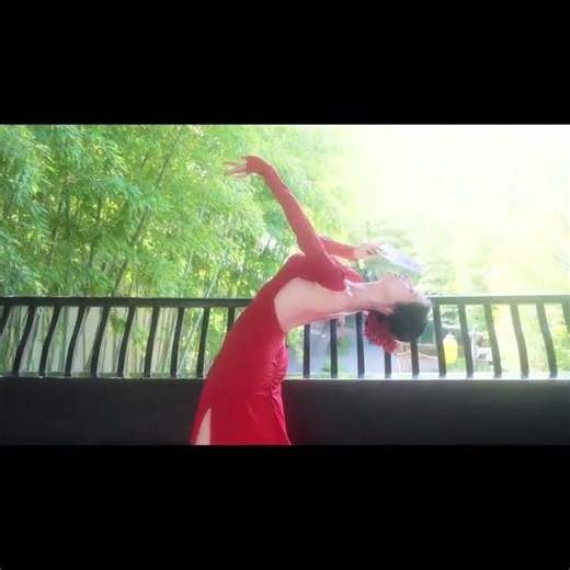 姑娘思量的人 已变成追忆#那时雨#舞蹈#古典舞#抖音潮流舞蹈大赛