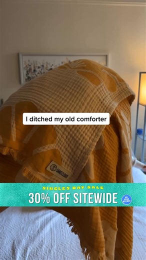 SINGLES DAY FLASH SALE!💥 This weekend only, get 30% OFF sitewide: 🛁 Bath essentials ✨Dreamy bedding 💞Versatile towel bags and coverups 🎁 Bundles for the perfect gift | Sand Cloud