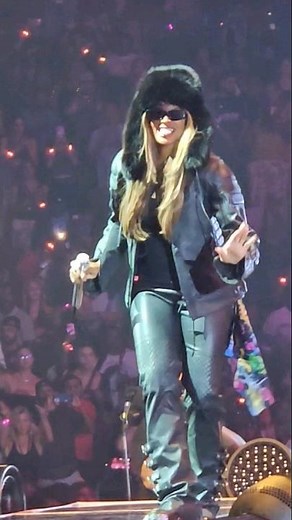 Missy Elliott Ciara "Lose Control Part 2 (LIVE)" Out of This World #missyelliott #outofthisworldtour