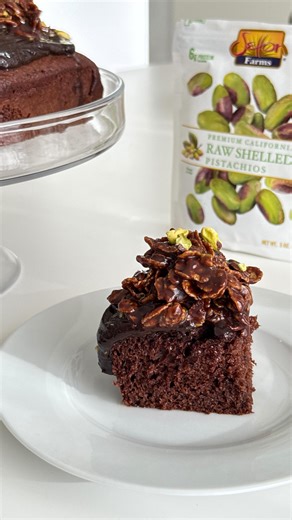 Pistachio & Crunchy Corn Flake Chocolate Cake 💫 Packed with delicious pistachios and a crunchy bite, this 😋 cake is the perfect sweet to share with friends and family during the holidays 🫶 Spread the joy and make some tasty memories together! Get the recipe below 💚 #PoweredByPistachios⁣ Ingredients: 1 cup ground Setton Farms Raw Pistachio Kernels 1 box of chocolate cake mix (please consider the ingredients of the box instructions, usually 1 cup of water that could be replaced by milk, 1/2 cu