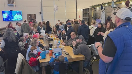 Mariners legend Edgar Martínez doubles Snohomish flood fundraiser