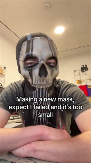 Reupload because it was being weird 😂 #cosplay #masktok #codcosplay