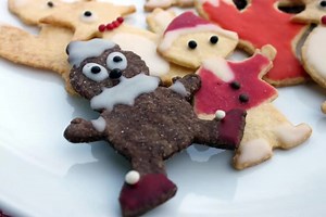 Wer backt mit uns mit? Endlich gibt es Plätzchen-Ausstechformen vom Sandmännchen und seinen Freunden exklusiv im Sandmann-Shop! -> http://bit.ly/2eZDlzx Wir freuen uns über Eure Plätzchenbilder. Sendet Sie uns zu! | Sandmann und Freunde