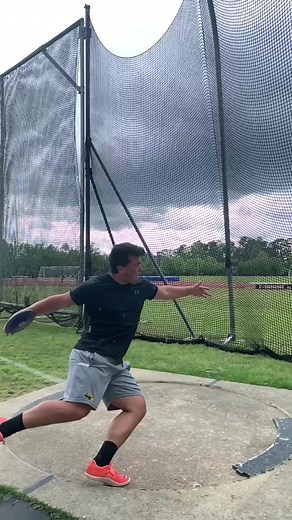 #discus #shotput #discusthrow #trackandfield #thrower